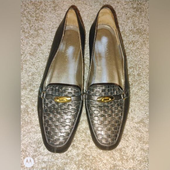 Elegant Brown Rangoni FirenzeTextured Loafers with Gold Accent - Picture 1 of 9
